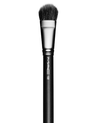 132 Duo Fibre Foundation Brush